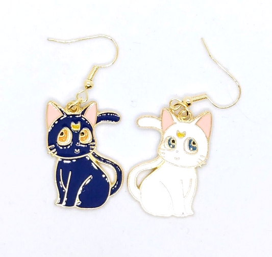 LUNA & ARTEMIS EARINGS Sailor Moon Cute Cat Pair Blue/White Anime Gift Set Lot