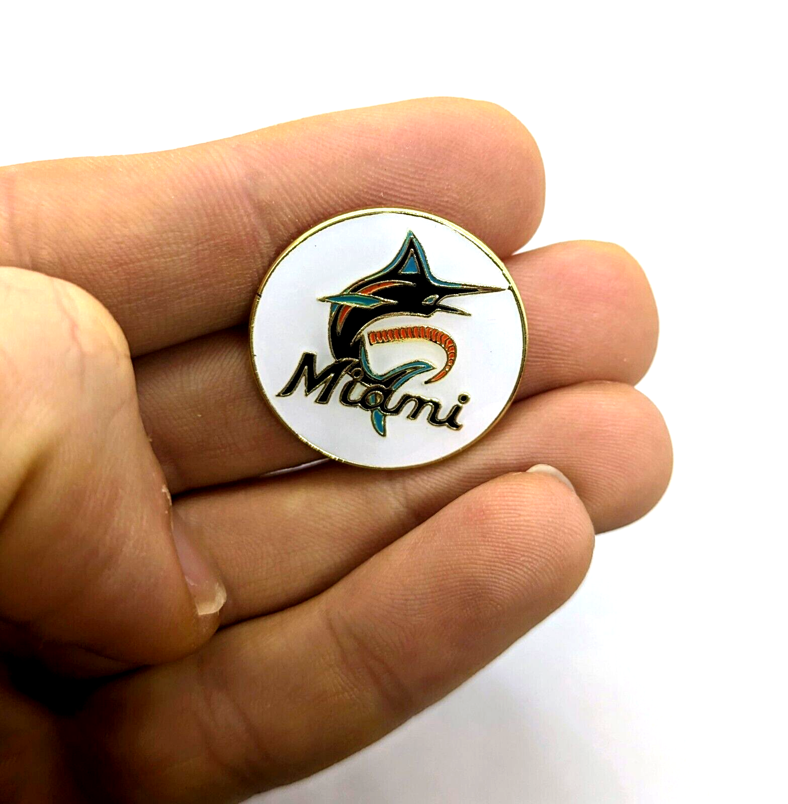 MIAMI MARLINS PIN Baseball MLB Round Team Gift Enamel Hat Backpack Lapel Brooch