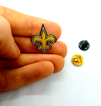 NEW ORLEANS SAINTS PIN Football NFL Team Gift Enamel Hat Backpack Lapel Brooch