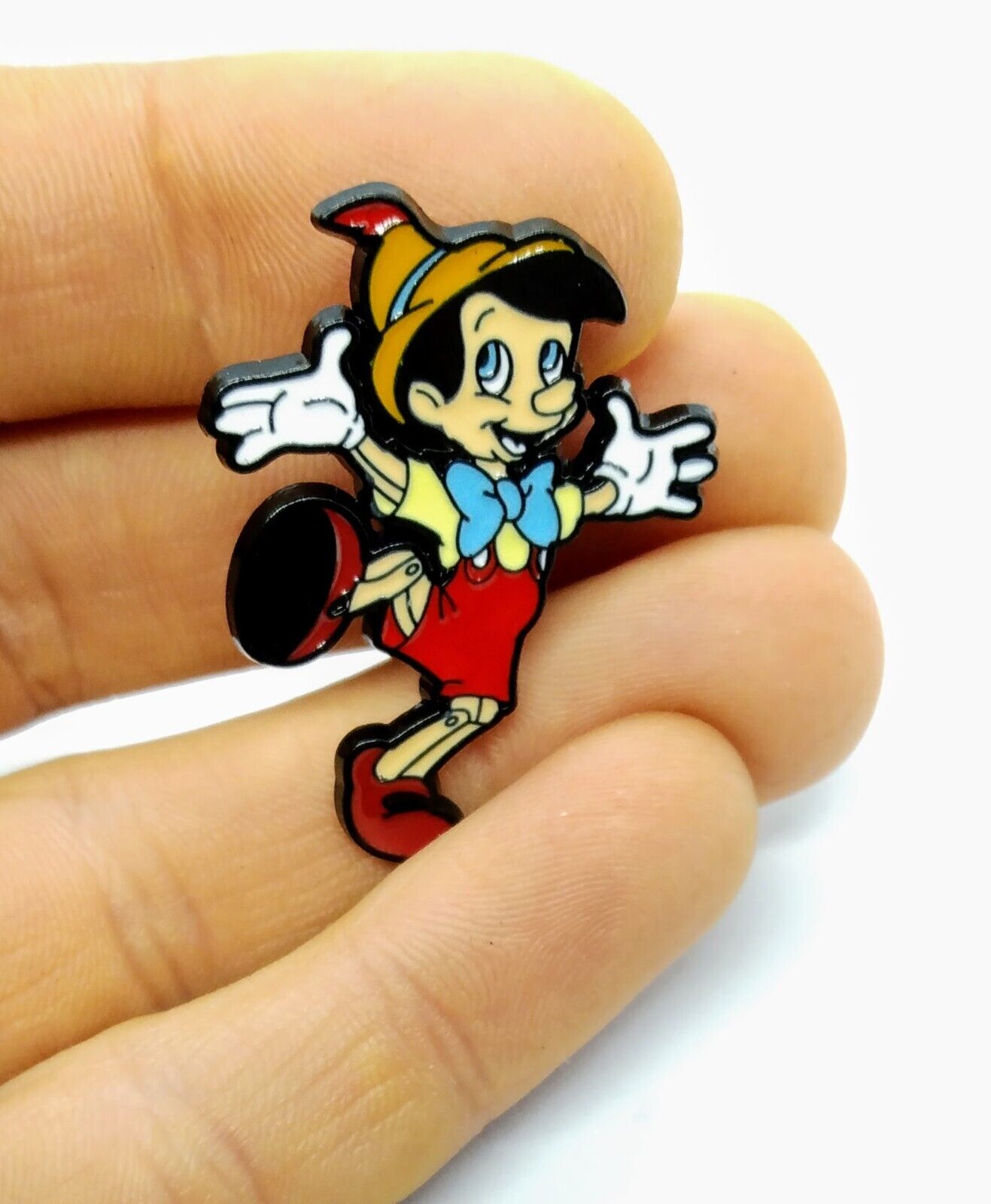 PINOCCHIO PIN Children's Movie Character Fun Enamel Brooch (Creative Gift!)