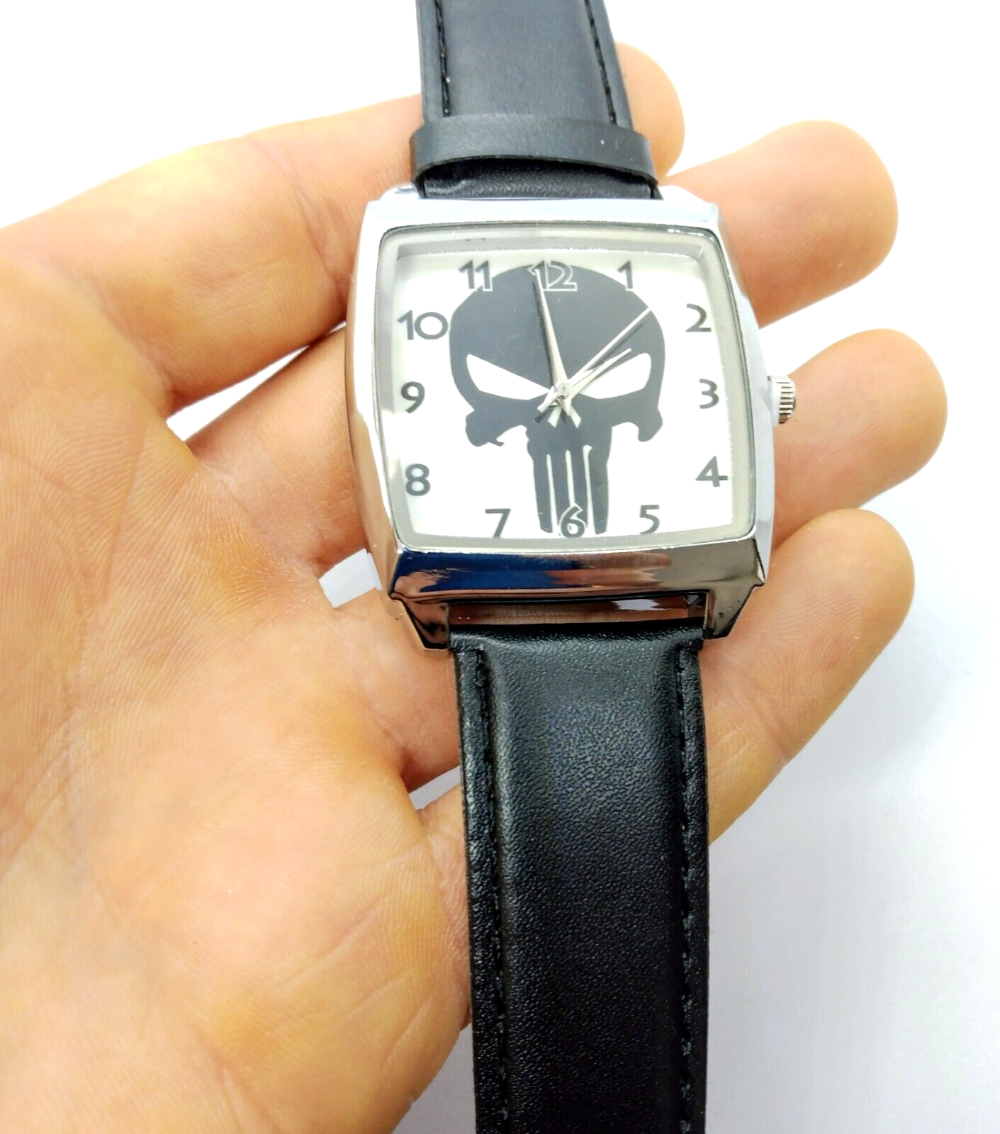 THE PUNISHER WATCH Black Skull Square Face Analog Pointer Men's Wristwatch Gift