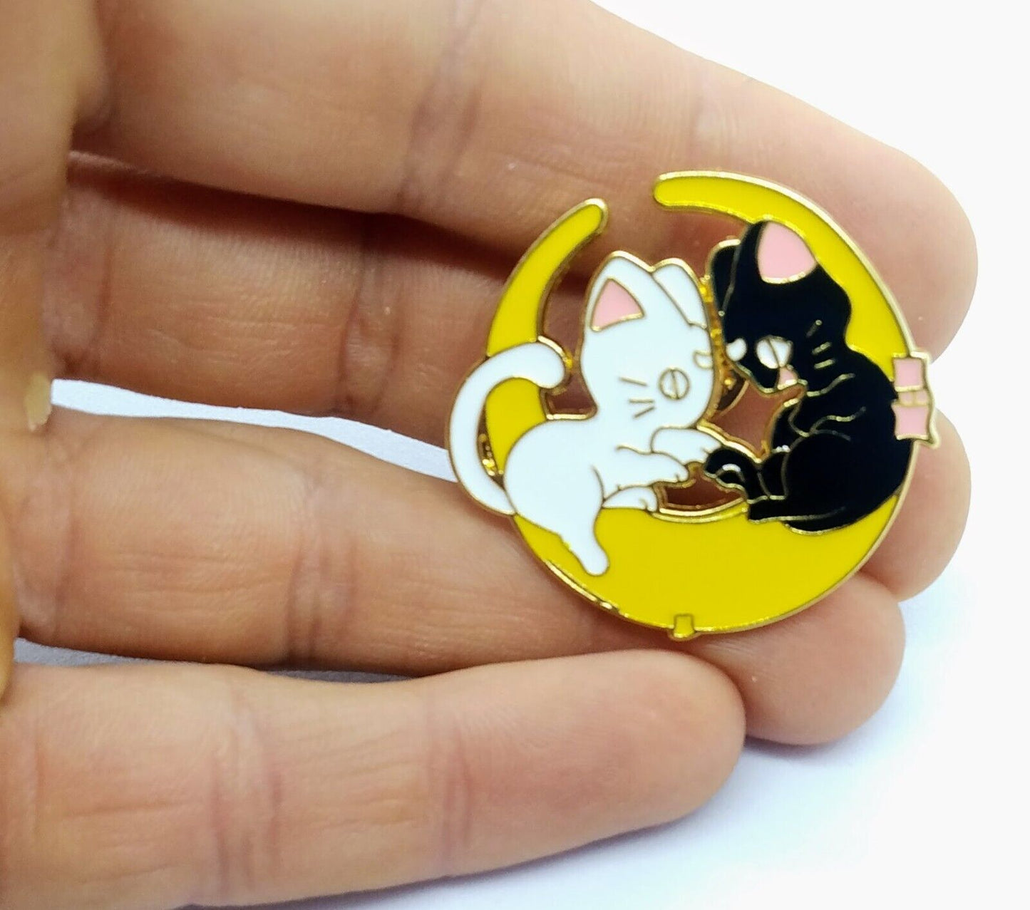 LUNA & ARTEMIS MOON PIN Sailor Moon Cats Cute Love Anime Enamel Lapel Brooch