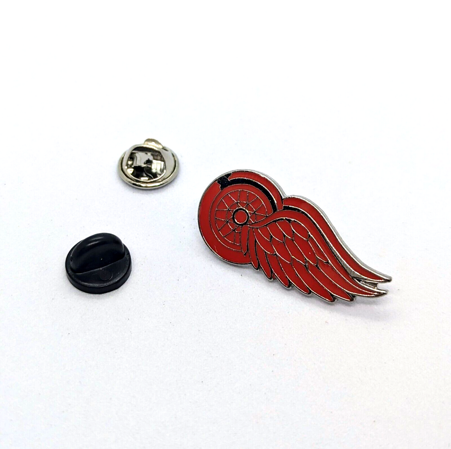 DETROIT RED WINGS PIN Hockey NHL Team Gift Enamel Hat Backpack Lapel Brooch