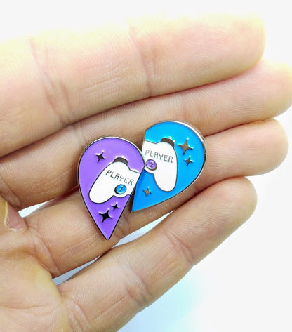 ROMANTIC GAMER PIN SET (2pcs) Heart Player Controller Gift Enamel Lapel Brooches