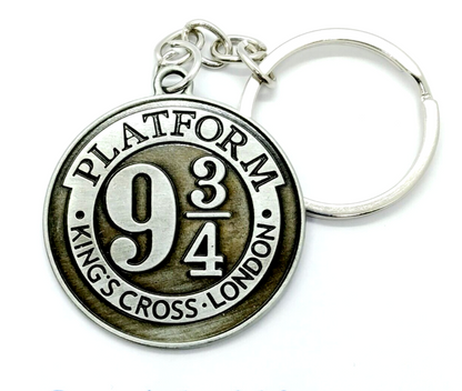 PLATFORM 9-3/4 KEYCHAIN Harry Potter Silver Pendant Fantasy Key Chain/Keyring