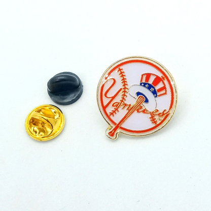 NEW YORK YANKEES PIN (Top Hat) Baseball Gift Enamel Hat Backpack Lapel Brooch