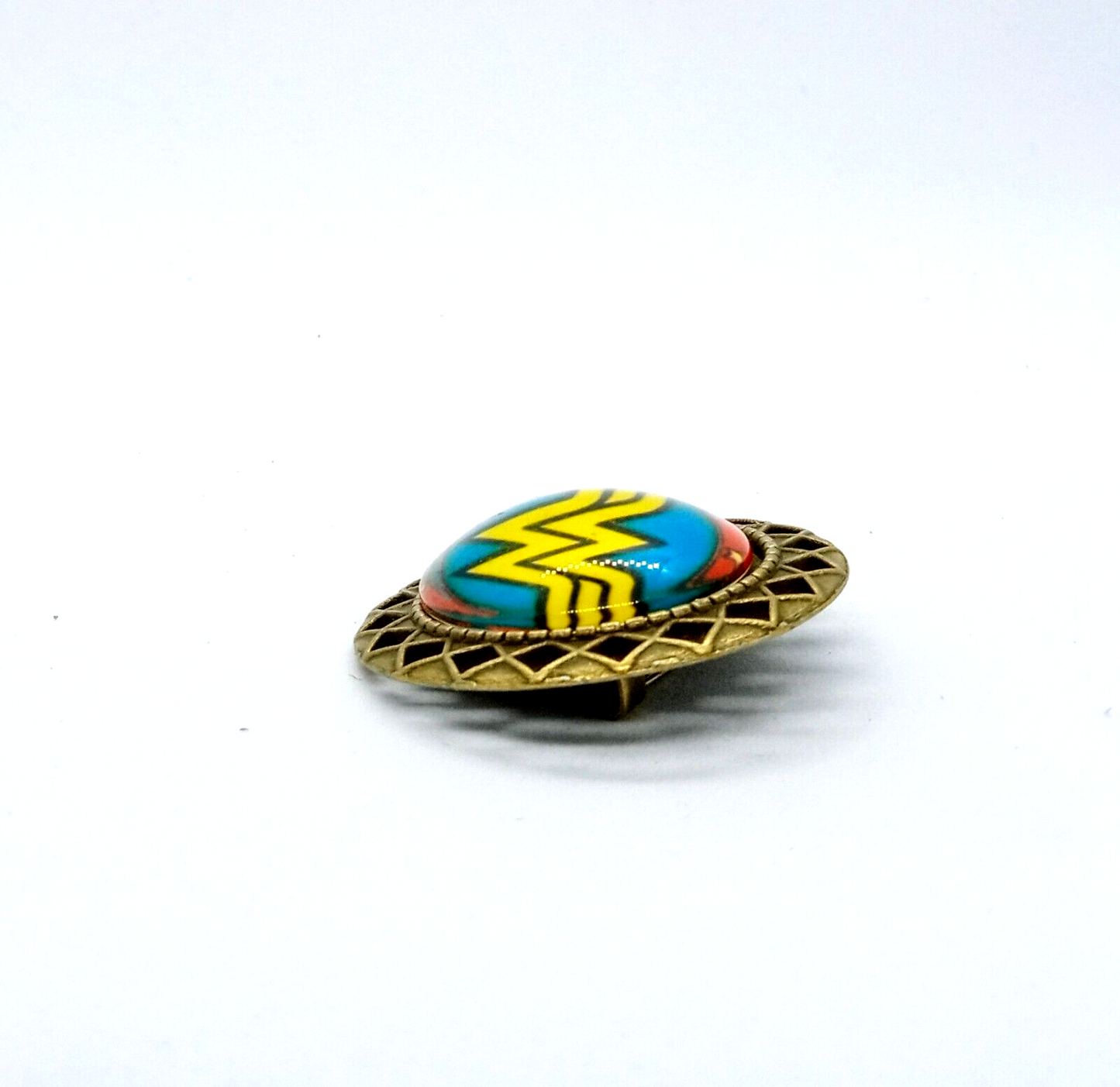 WONDER WOMAN BROOCH Superhero Logo DC Comics Bubble Design Pin