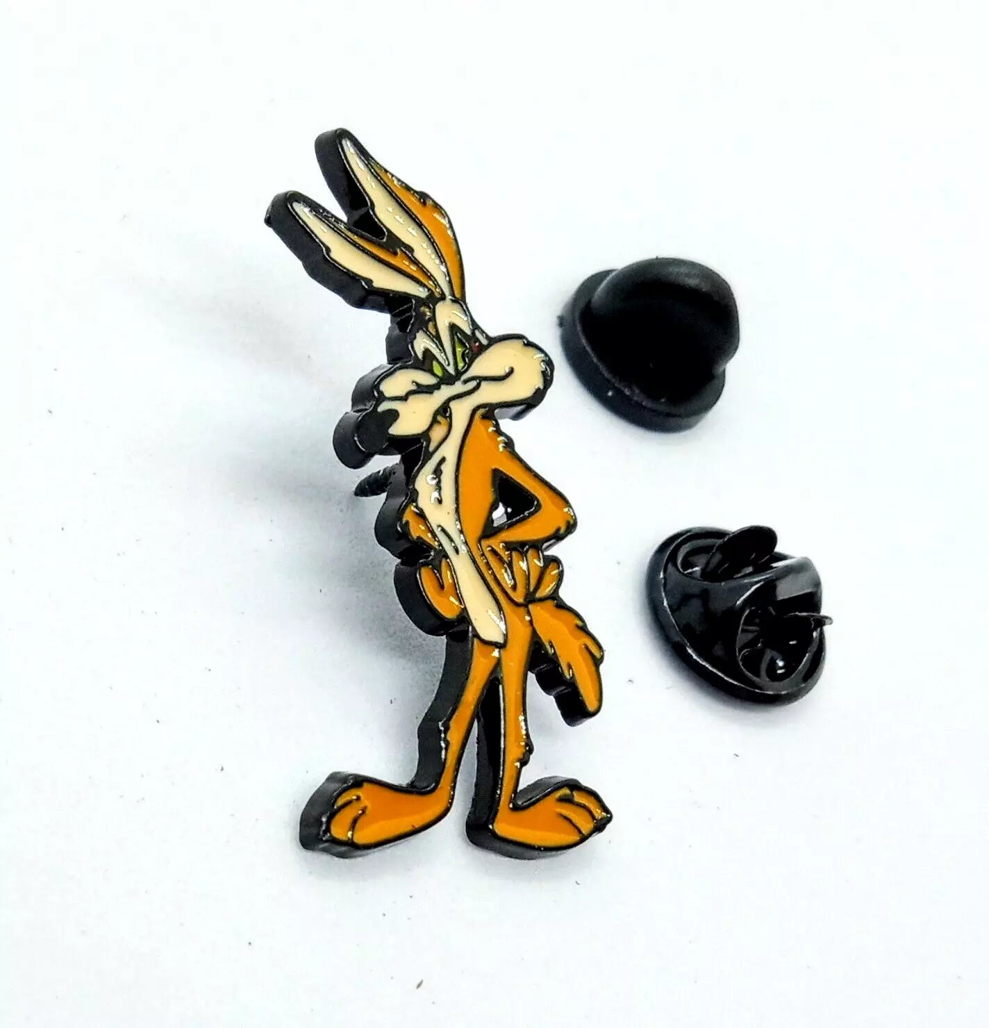 WILE E. COYOTE PIN Looney Tunes Warner Bros. Classic Cartoon Enamel Lapel Brooch