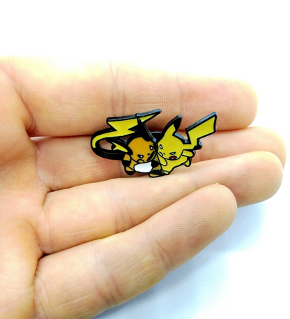 PIKACHU VS RAICHU PIN Pokemon Fighting Duo Gift Enamel Lapel Brooch