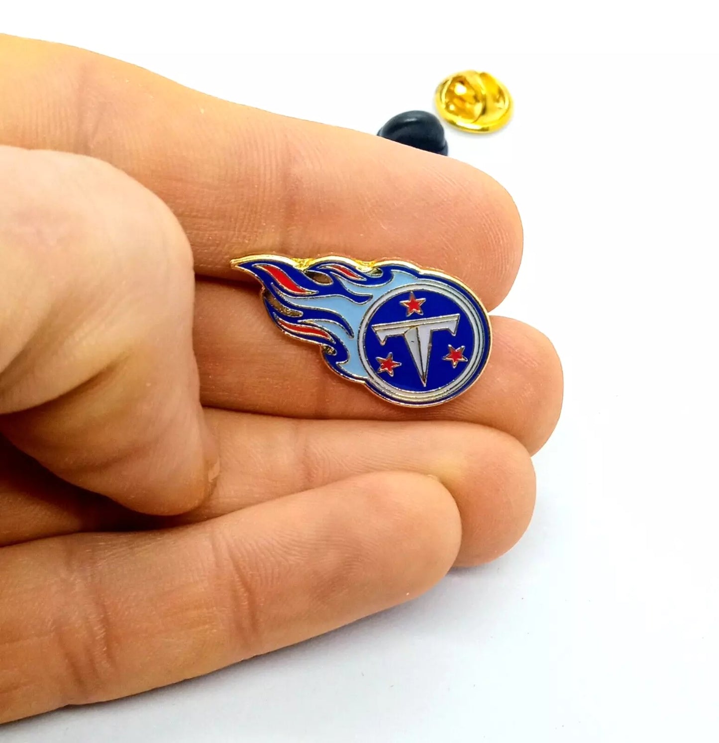 TENNESSEE TITANS PIN Football NFL Logo Gift Enamel Hat Backpack Lapel Brooch