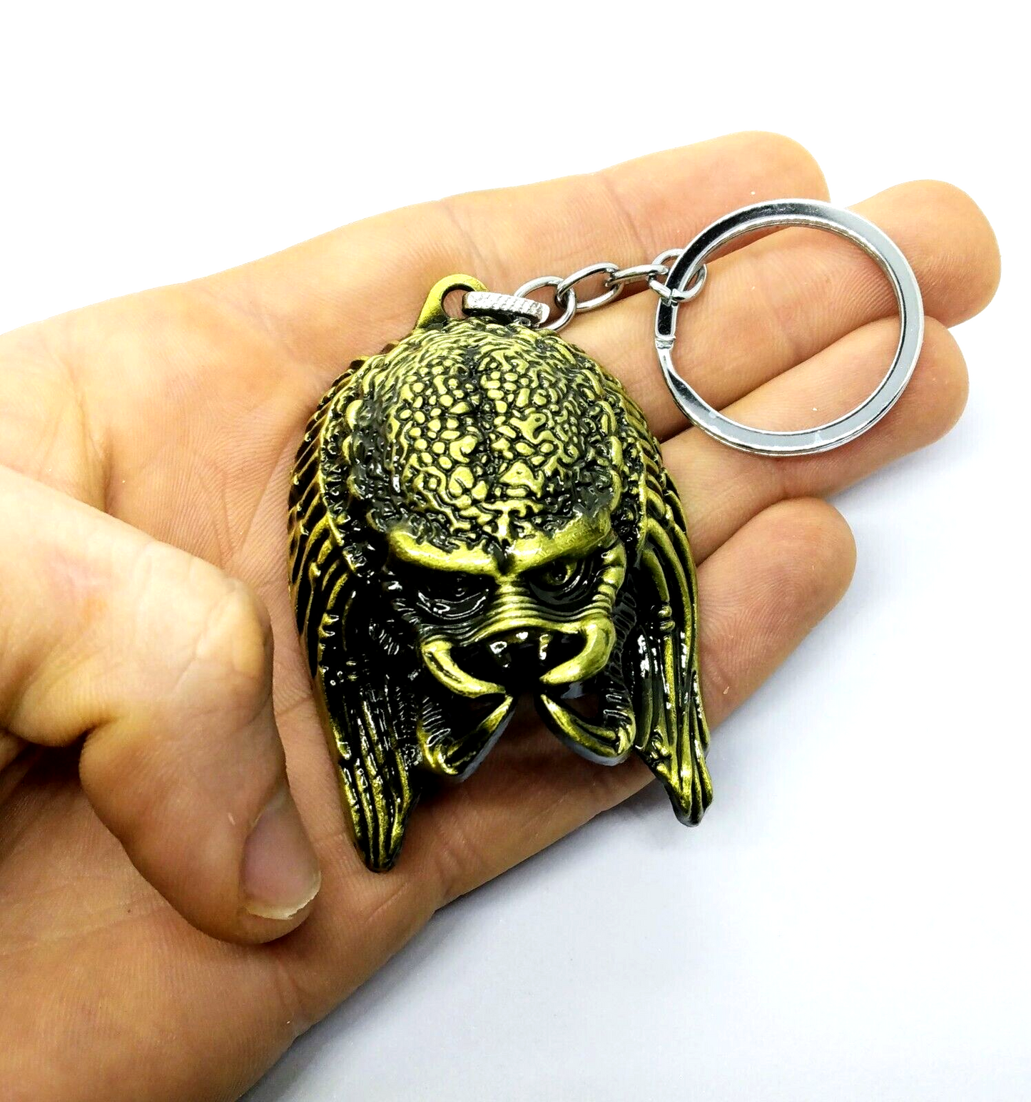 PREDATOR KEYCHAIN Golden AVP Alien vs. Predator Metal Gift Key Chain/Keyring